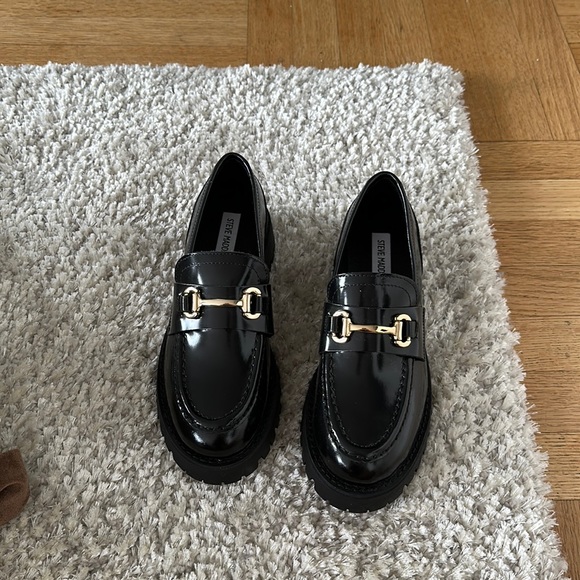 Steve Madden Shoes - Never worn Steve Madden loafers